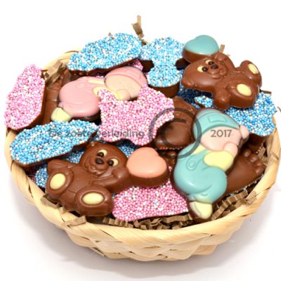 Geboorte chocolade roze blauw in mandje
